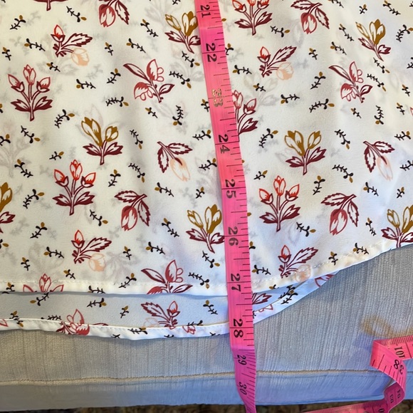 LOFT Autumn Floral flutter sleeve v-neck blouse - Picture 7 of 7